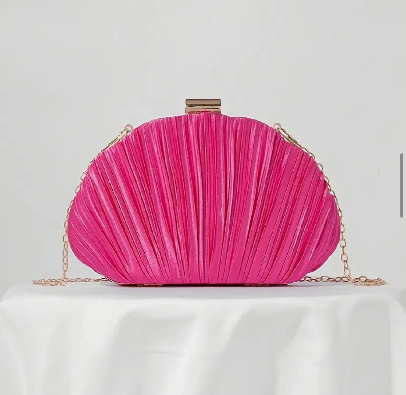 Pochette de Soirée Plissée Coquillage avec Chaîne Dorée