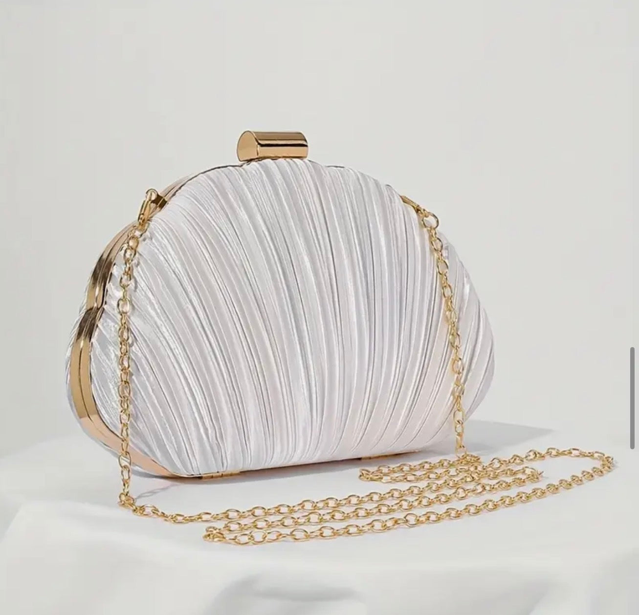 Pochette de Soirée Plissée Coquillage avec Chaîne Dorée