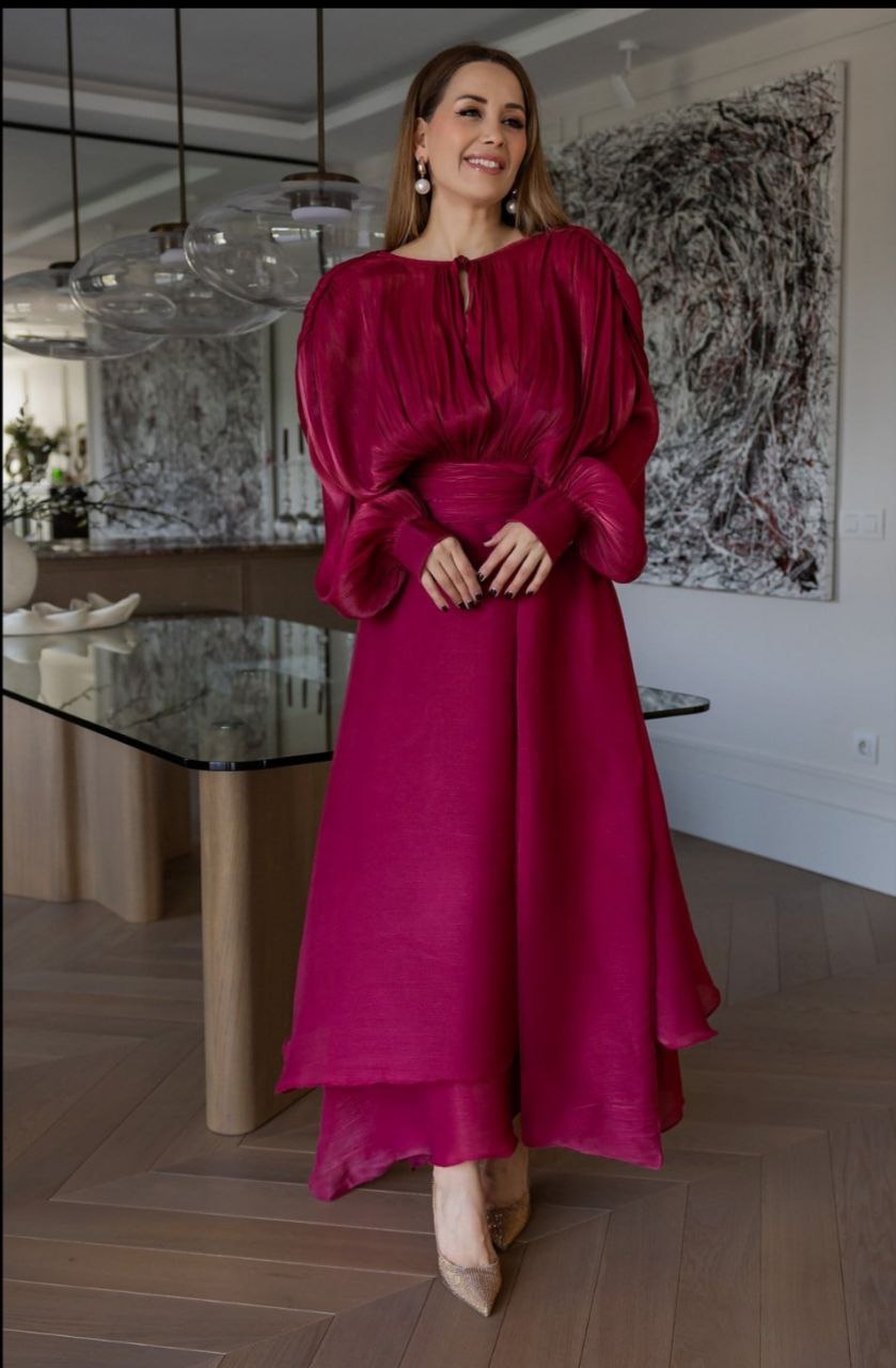 Visneli Robe Longue Plissée Satinée Manches Bouffantes À Lacets