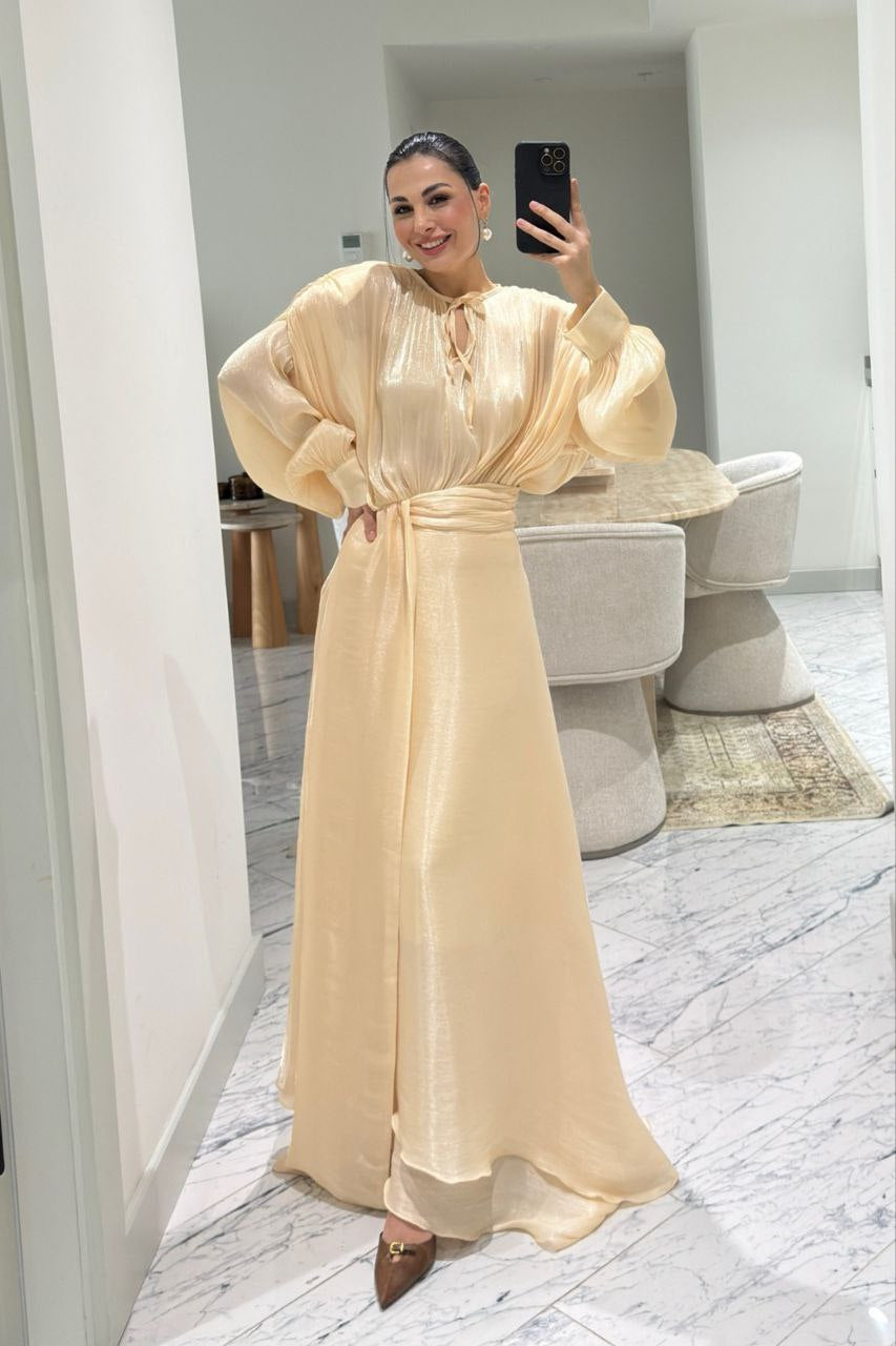 Visneli Robe Longue Plissée Satinée Manches Bouffantes À Lacets