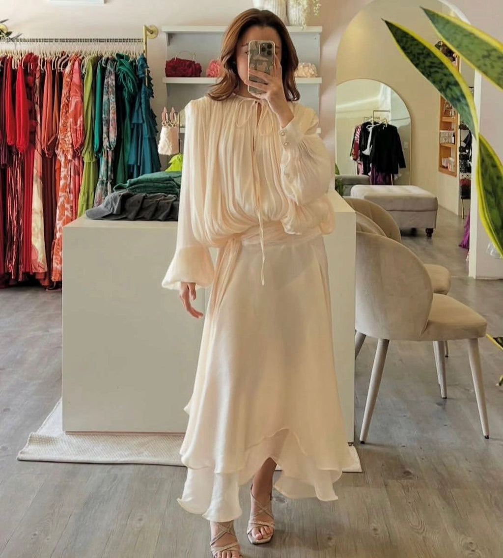 Visneli Robe Longue Plissée Satinée Manches Bouffantes À Lacets
