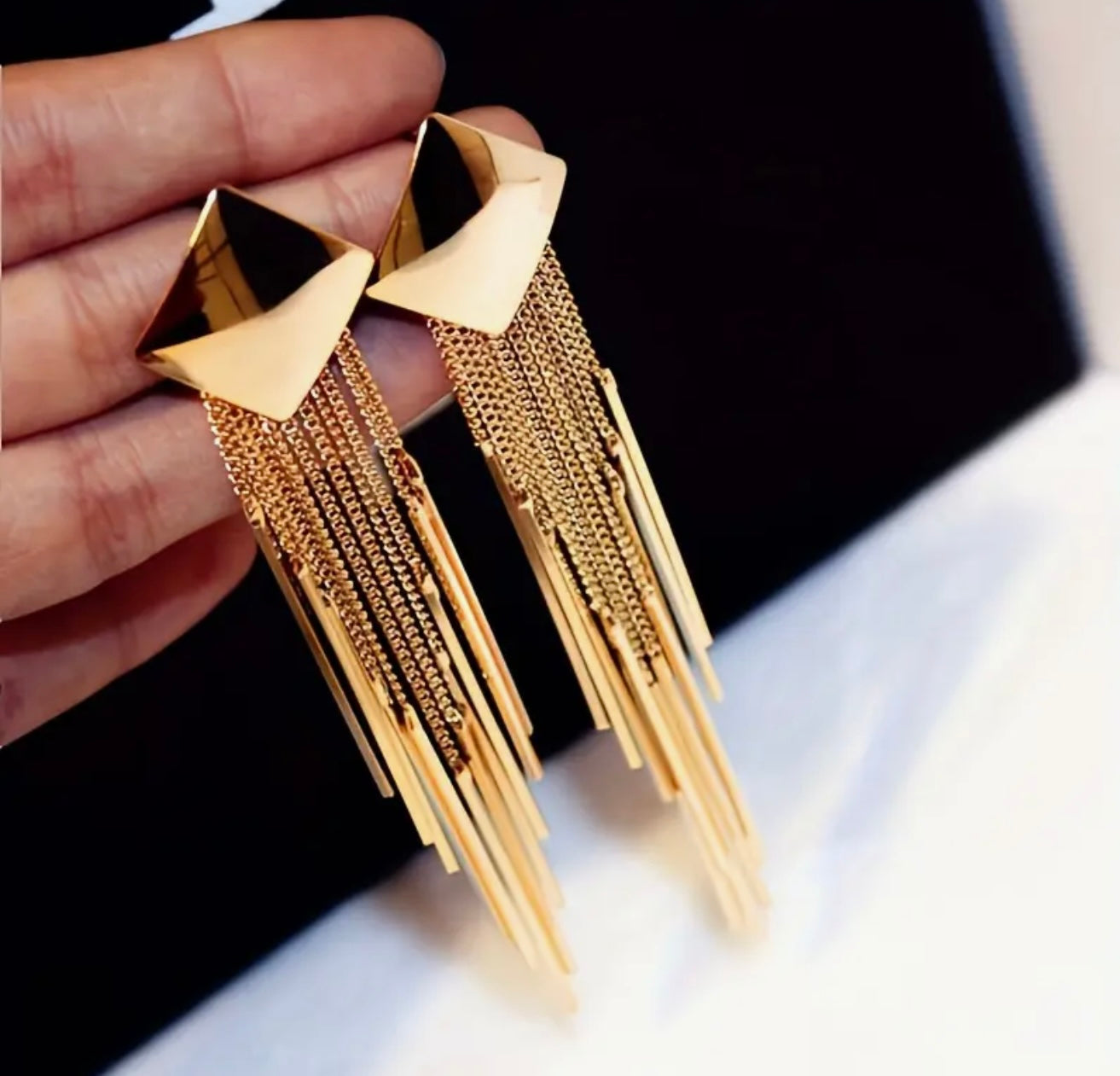 Boucles d'Oreilles Longues à Franges Dorées