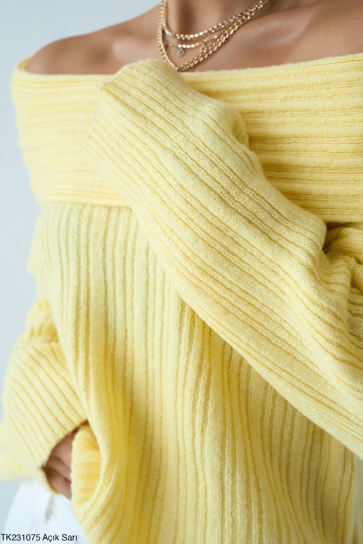 Pull Épaules Dénudées Côtelé