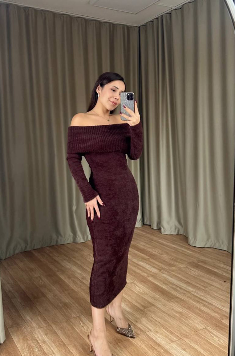 Robe Longue Épaules Dénudées Maille Duveteuse