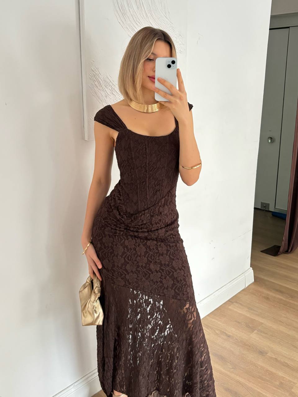 Robe Longue Dentelle Épaules Dénudées - Col Carré