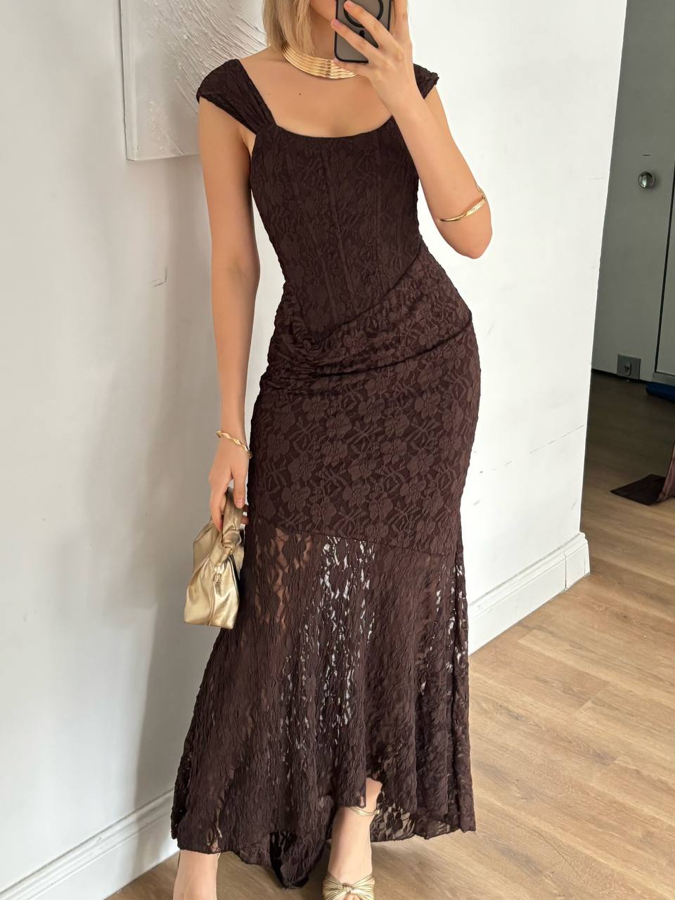 Robe Longue Dentelle Épaules Dénudées - Col Carré