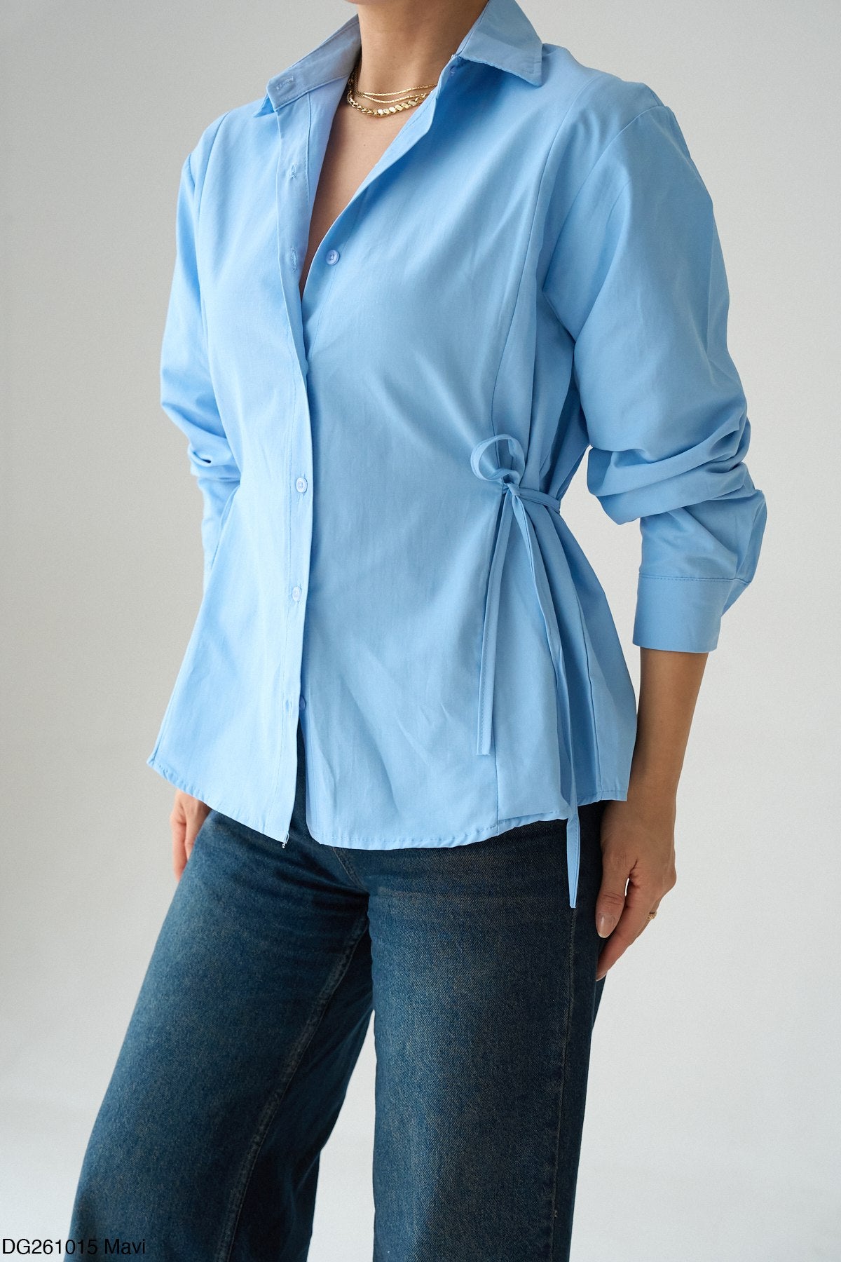 Qari Chemise Cintrée À Ceinture Manches Longues Col Classique