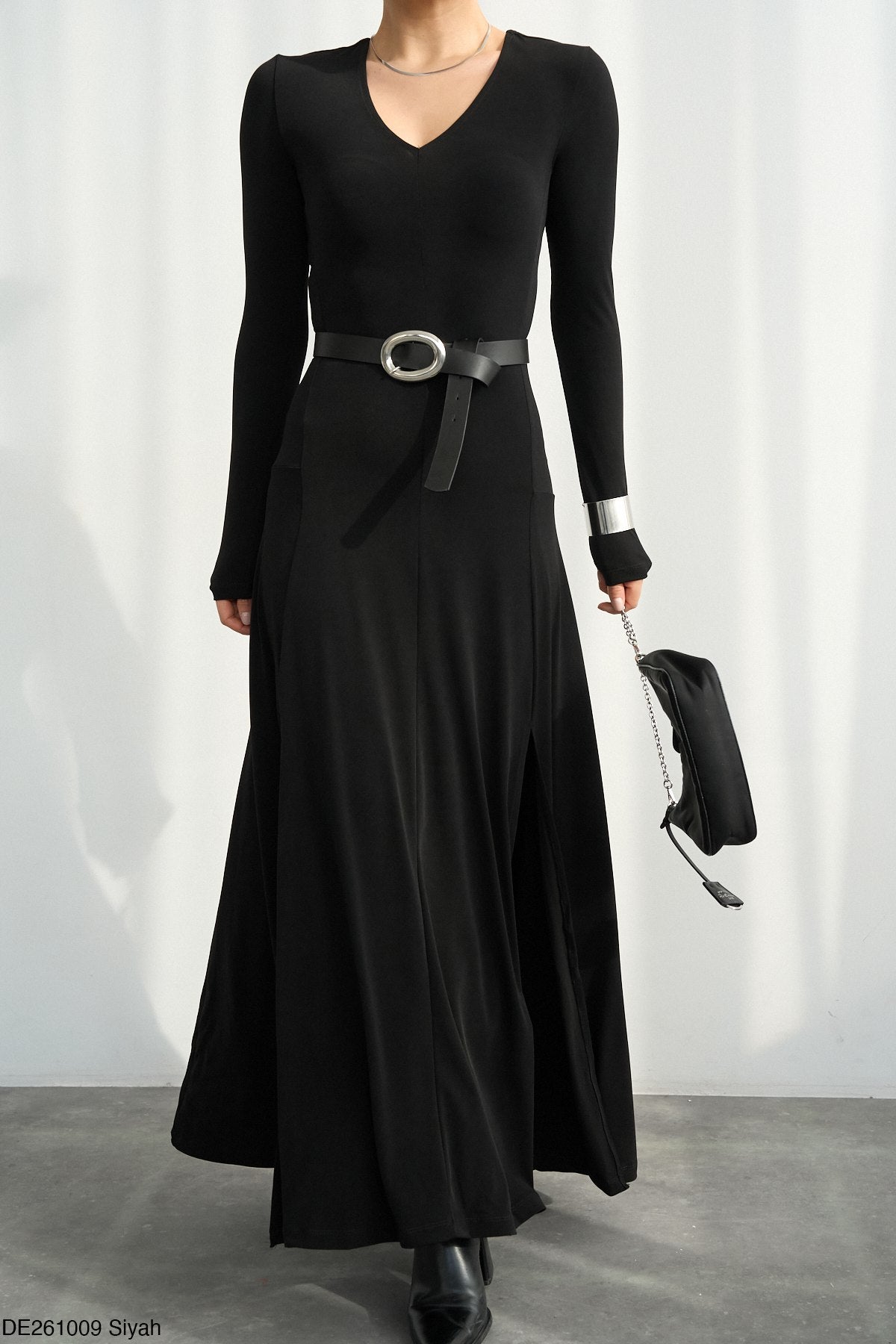 Qarue Robe Longue Femme Col V Manches Longues - Élégante et Fluide