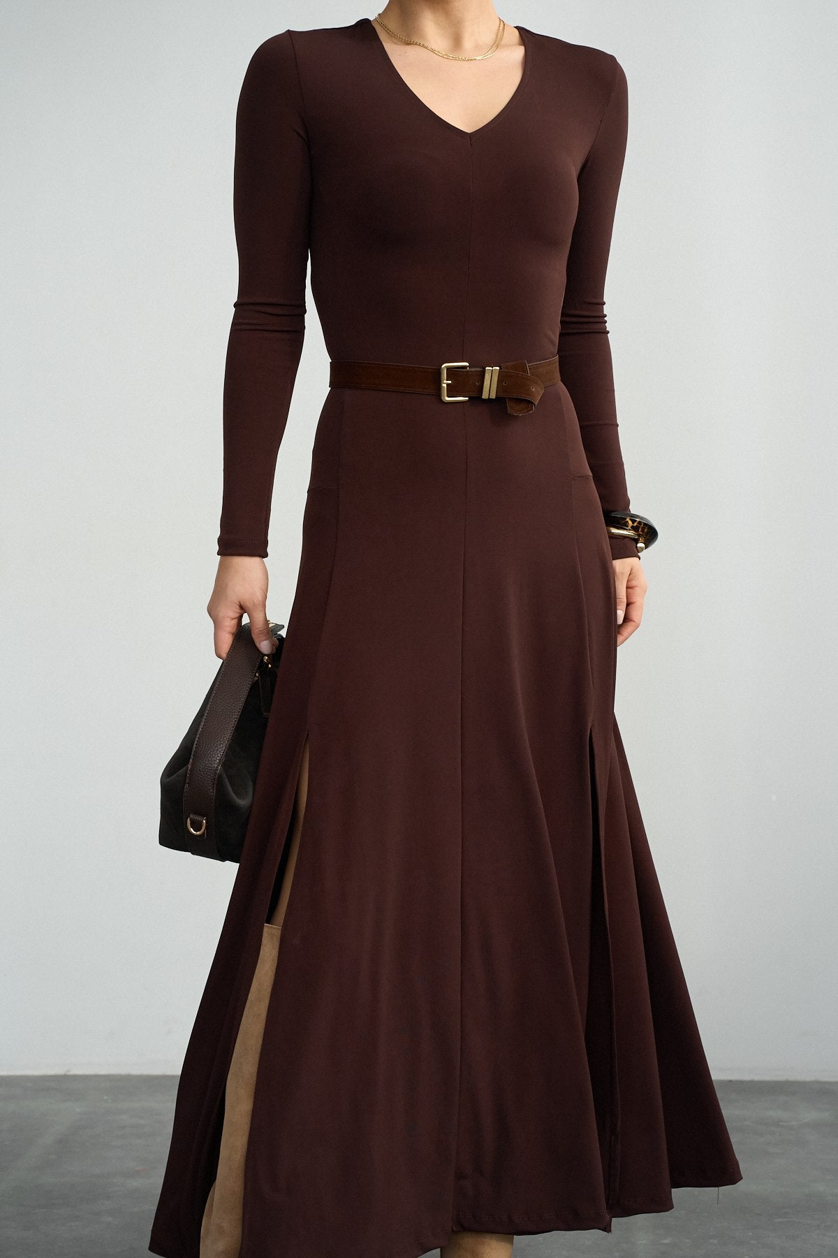 Qarue Robe Longue Femme Col V Manches Longues - Élégante et Fluide