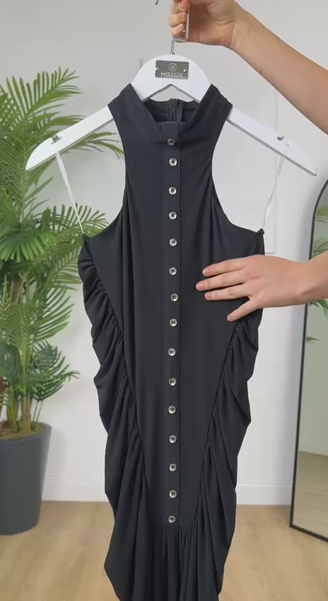 Robe Longue Col Montant Boutons Bijoux